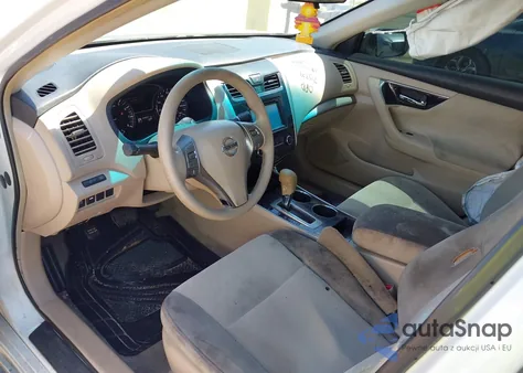 2013 Nissan Altima 2.5 S z USA, uszkodzony, nr VIN 1N4AL3AP5DC232614